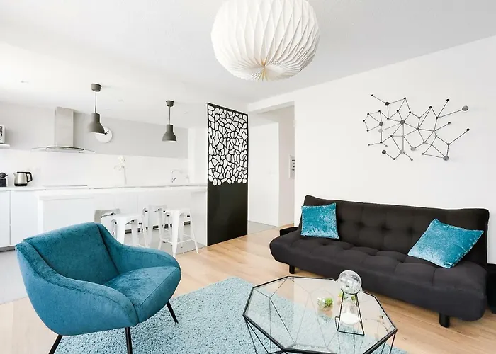 Naeva Feng Shui Apartment